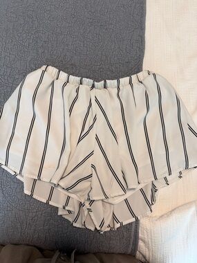 Striped White Black Women’s Ruffle Shorts